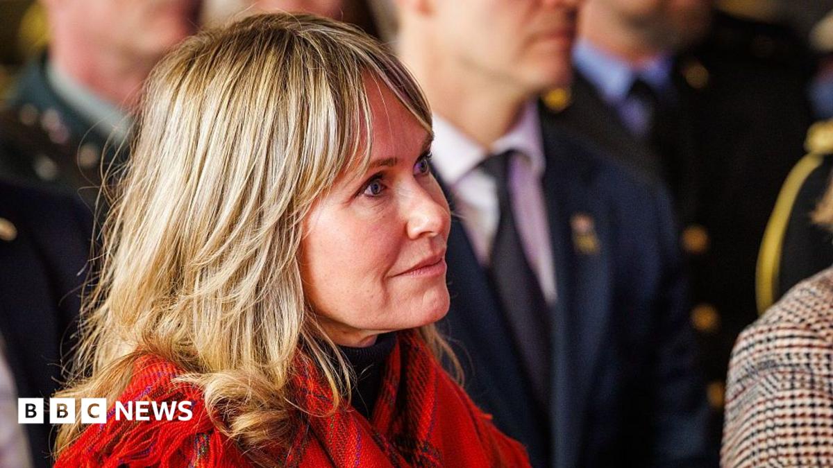 Осло мэрі король қайтыс болған соң үйлену тойын болдырмады