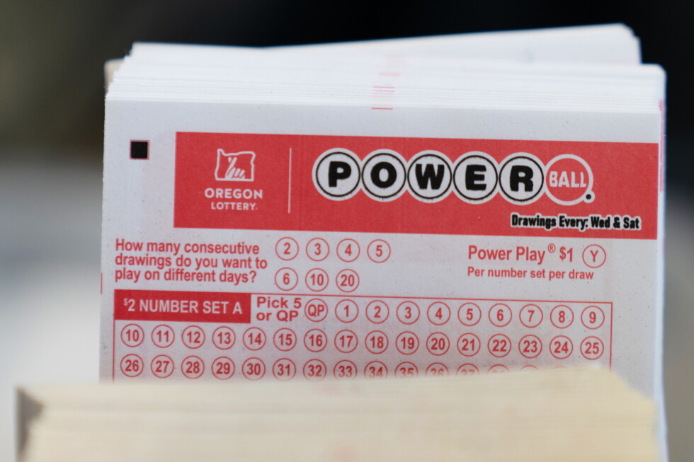 Winning ticket for $1 billion Powerball jackpot sold in Illinois