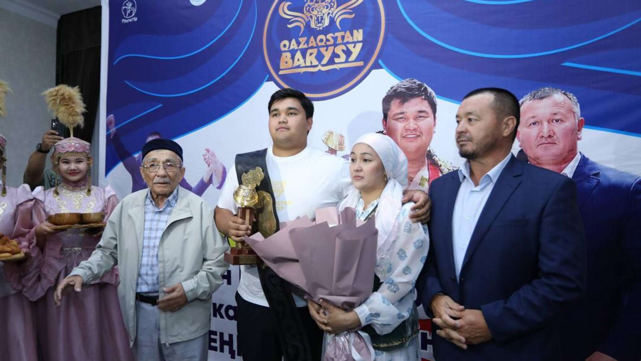 Qazaqstan Barysy жеңімпазына көлік кілті табысталды