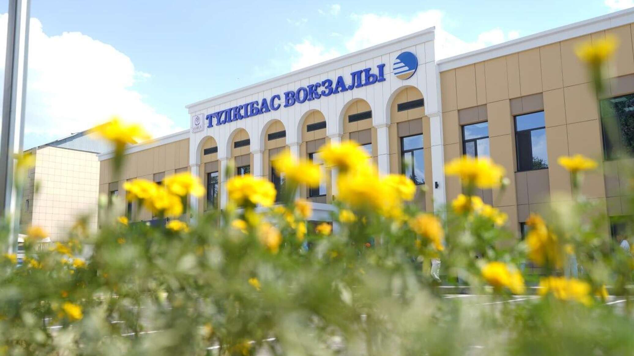 Қазақстанда 72 теміржол вокзалы жаңартылды