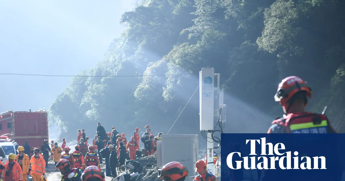 Chinese rescuers find 'nothing but ruins' at Gyirong border crossing