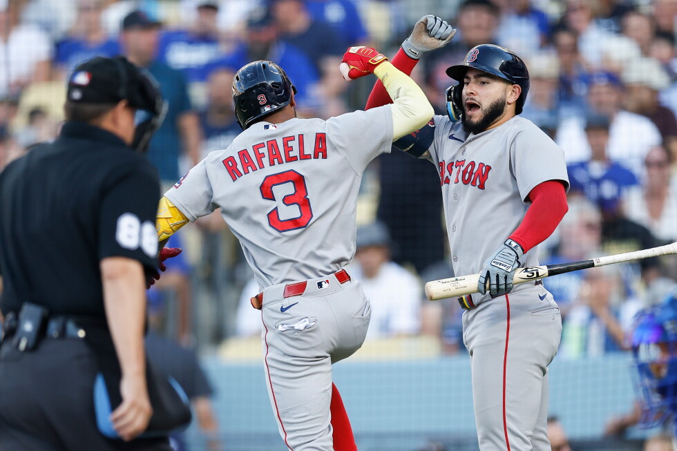 Rafaela hits 2 homers as Red Sox edge Dodgers 3-2