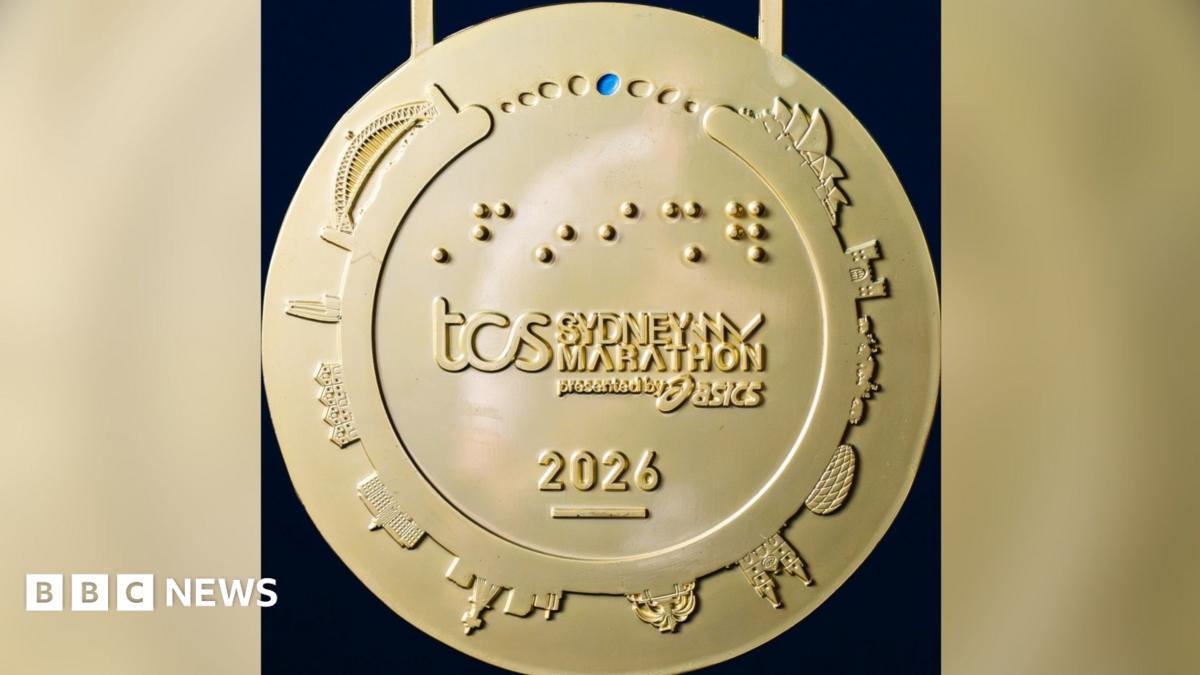 Sydney Marathon laughs off medal error depicting Munich stadium