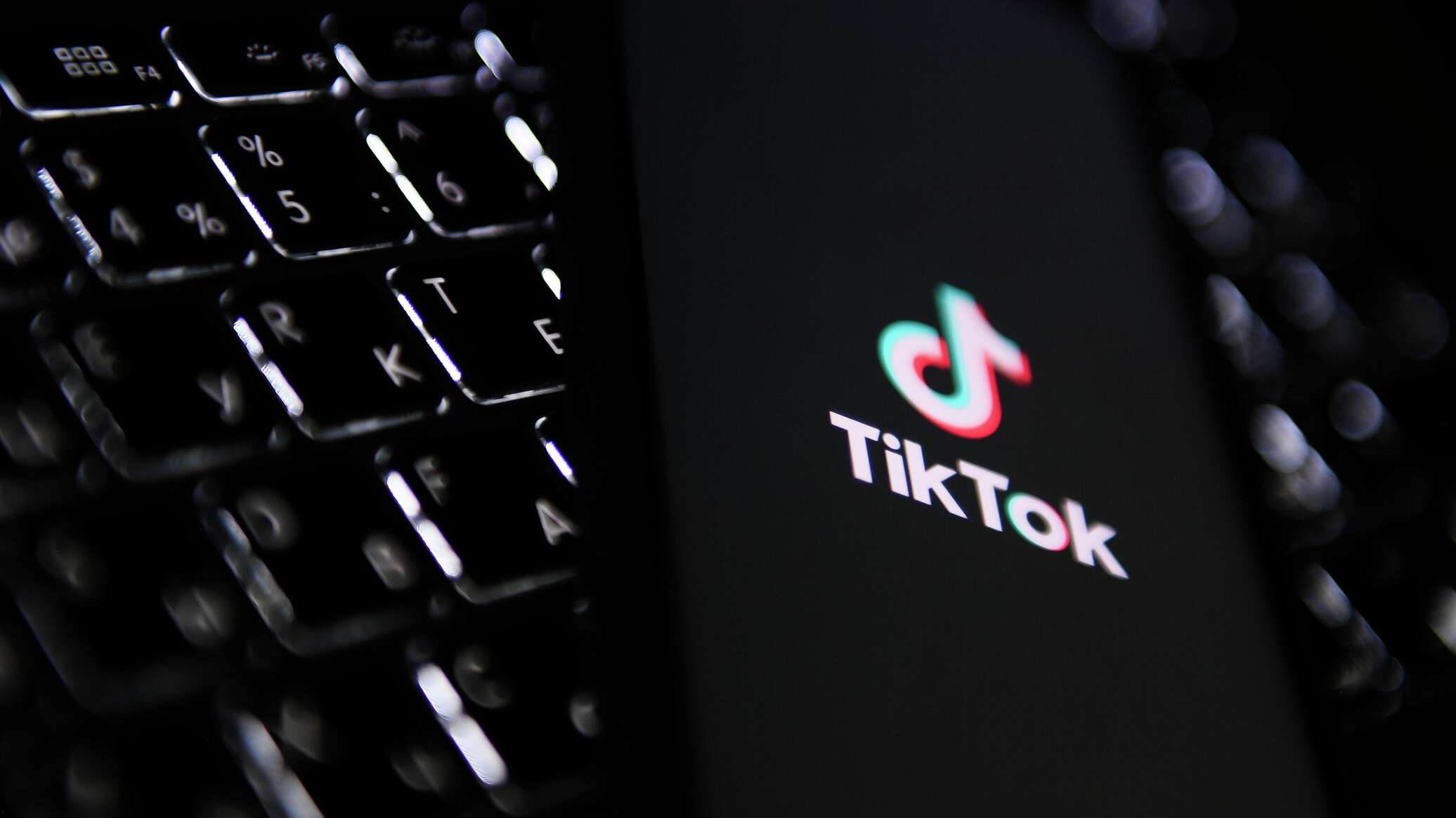 Житель Тараза арестован на 5 суток за нецензурную брань в TikTok
