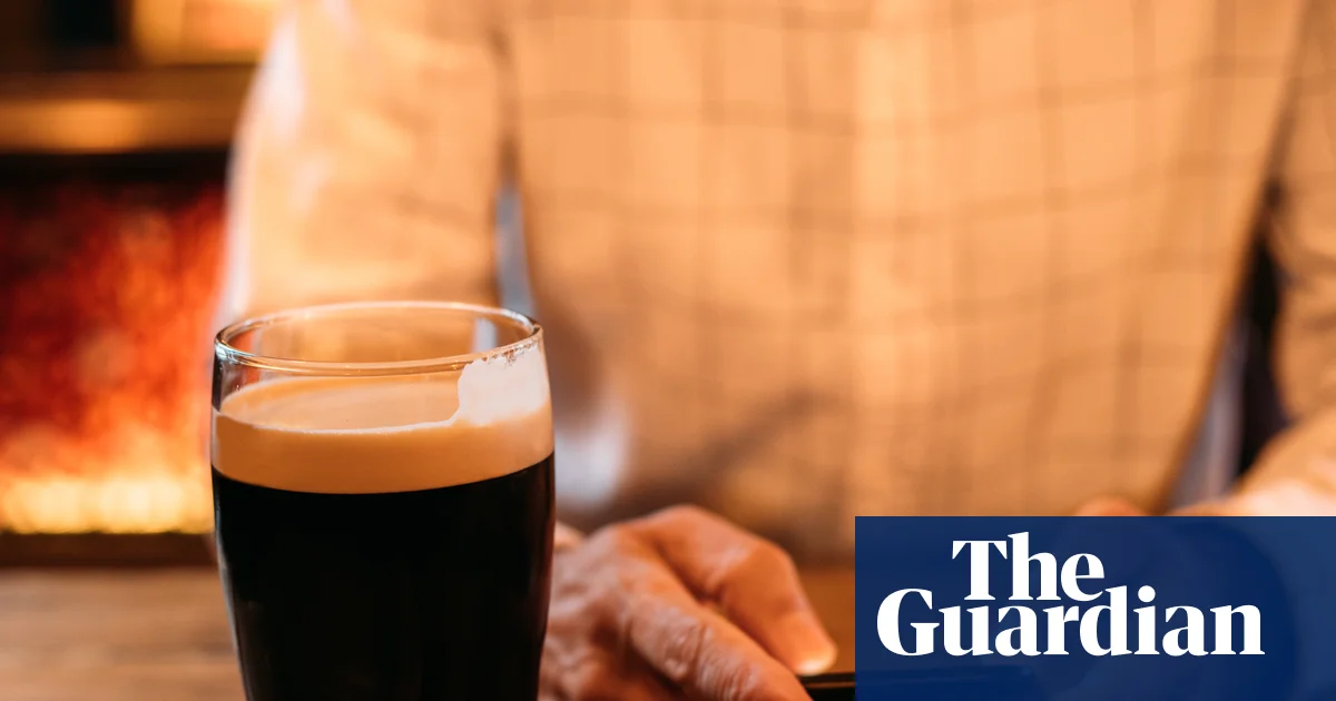 В пабах Wetherspoons запретили музыку и звонки через динамик телефона
