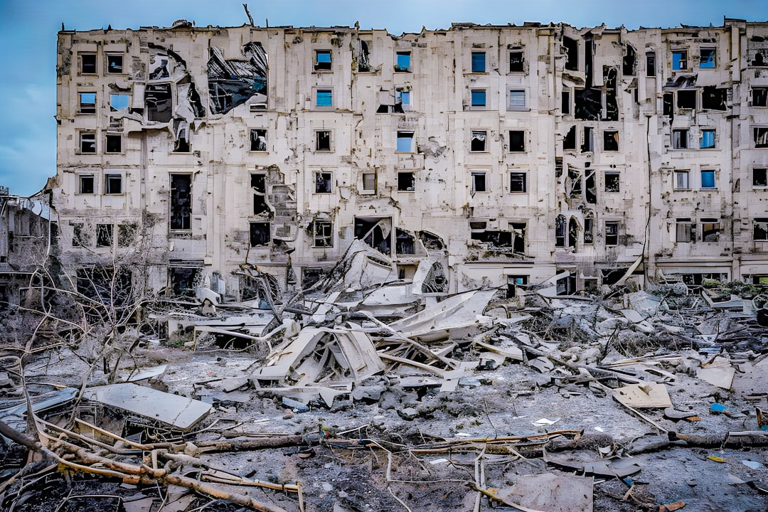 a very large building that has been destroyed
