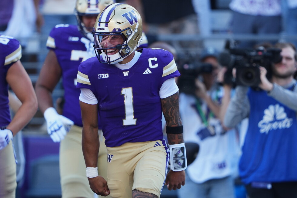 №17 Вашингтон выиграл Apple Cup со счетом 24-10
