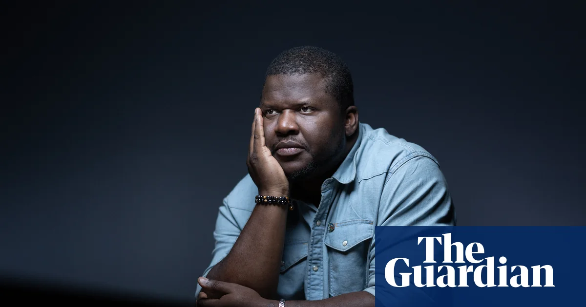 Novelist accused of using AI removed from French prize list