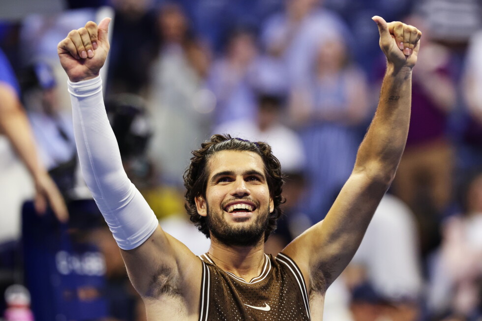 Alcaraz recovers after dropping first set to reach third round at US Open
