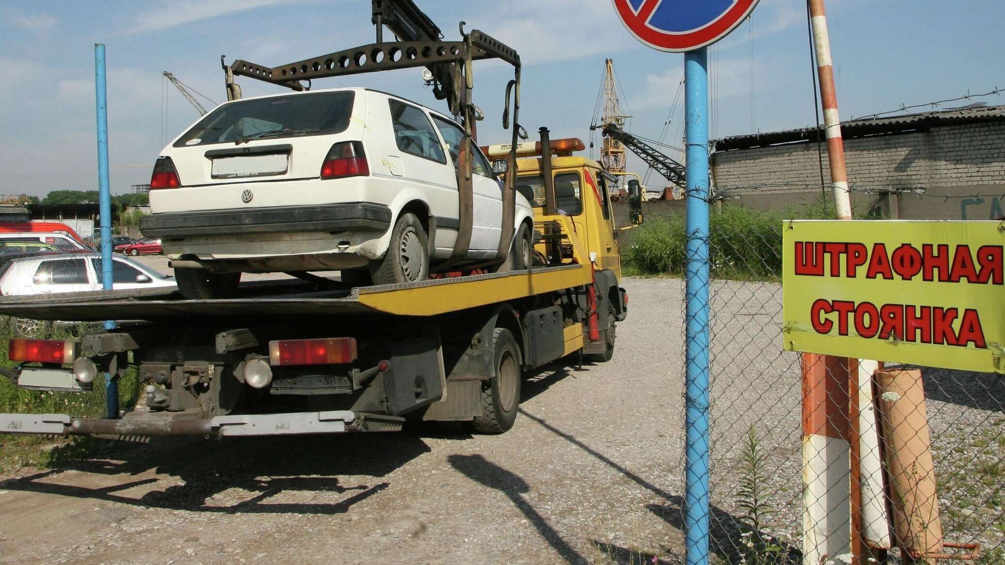 Almaty resident takes car from impound lot without permission