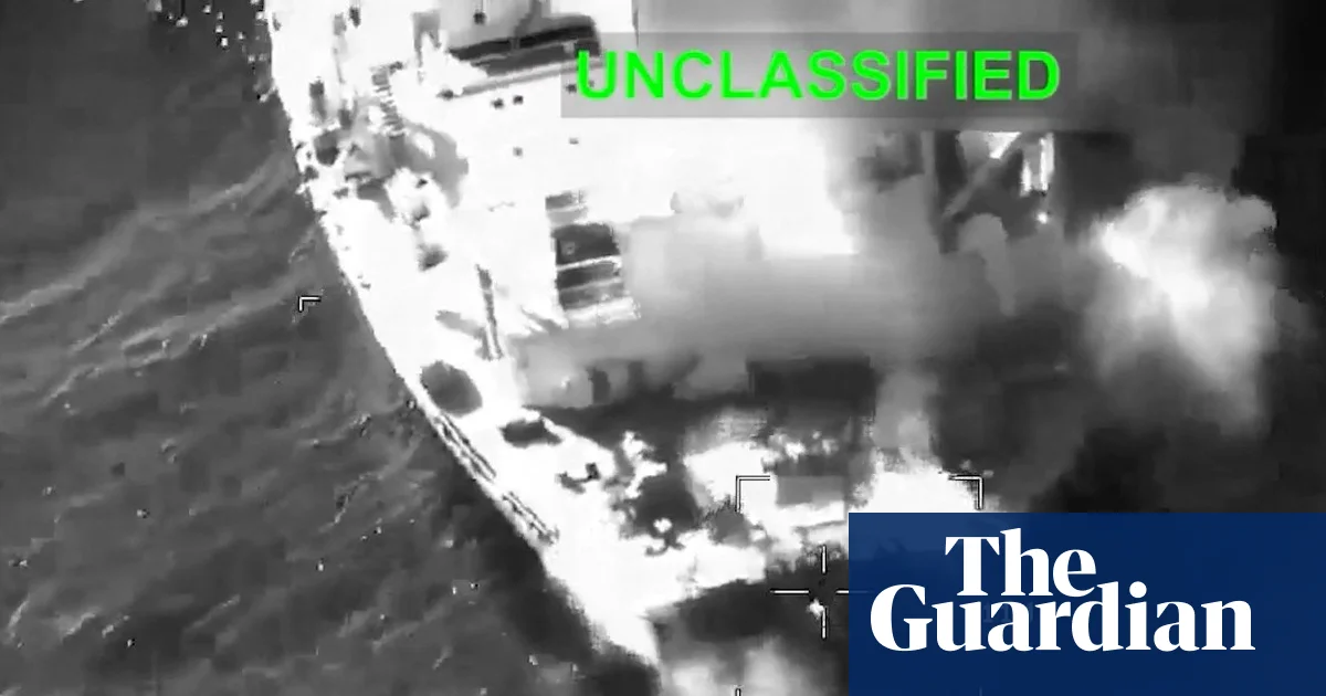 US strikes three Iranian tankers after missile attack on warships