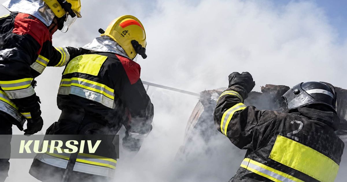 Firefighters in Aktobe save 27 cars from fire