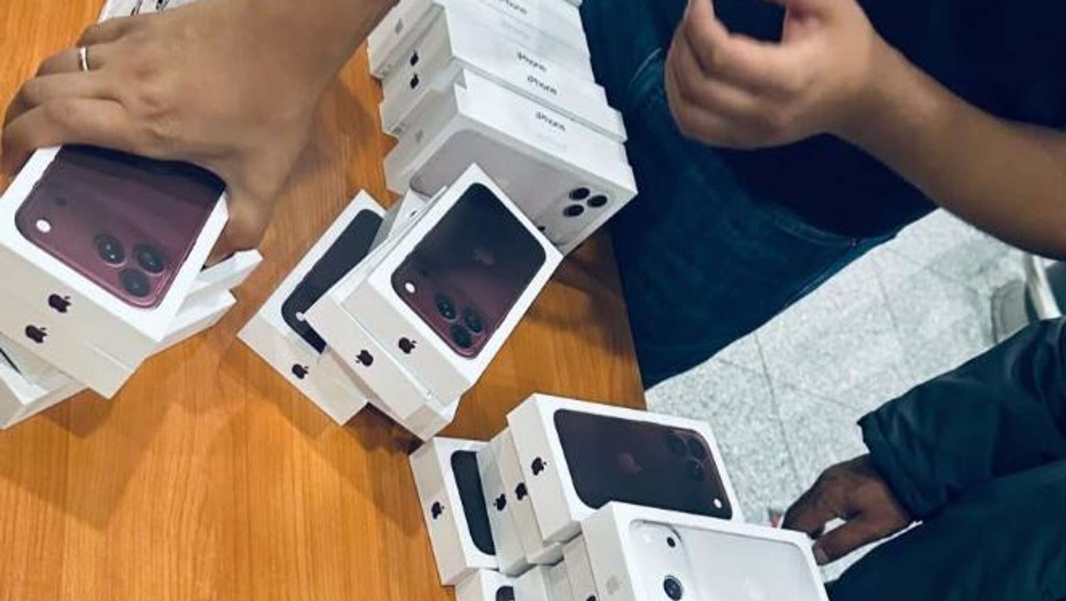 223 iPhone 18 seized in illegal import at Astana airport