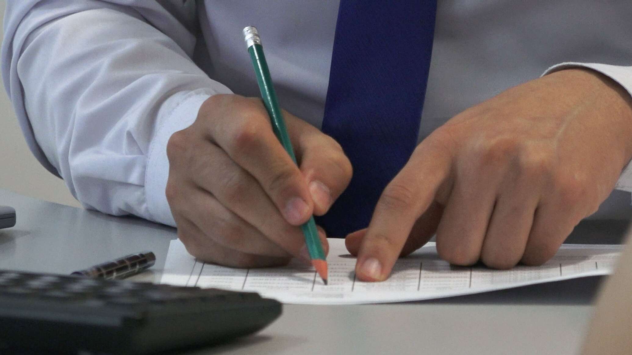 Fraudster in Astana scams residents with promise of 100 mln tenge loan