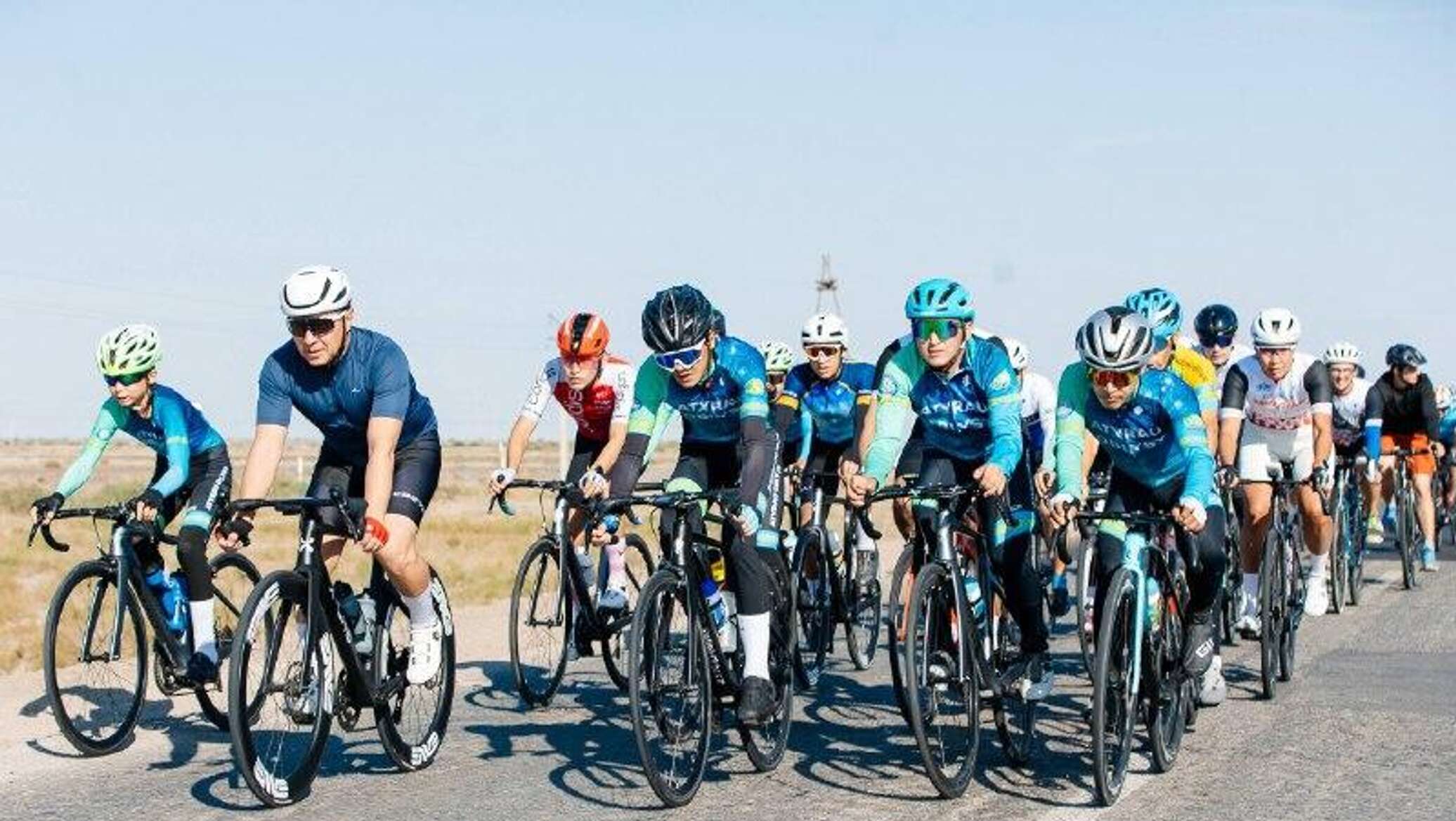 Atyrau region akim joins cycling race, checks road conditions