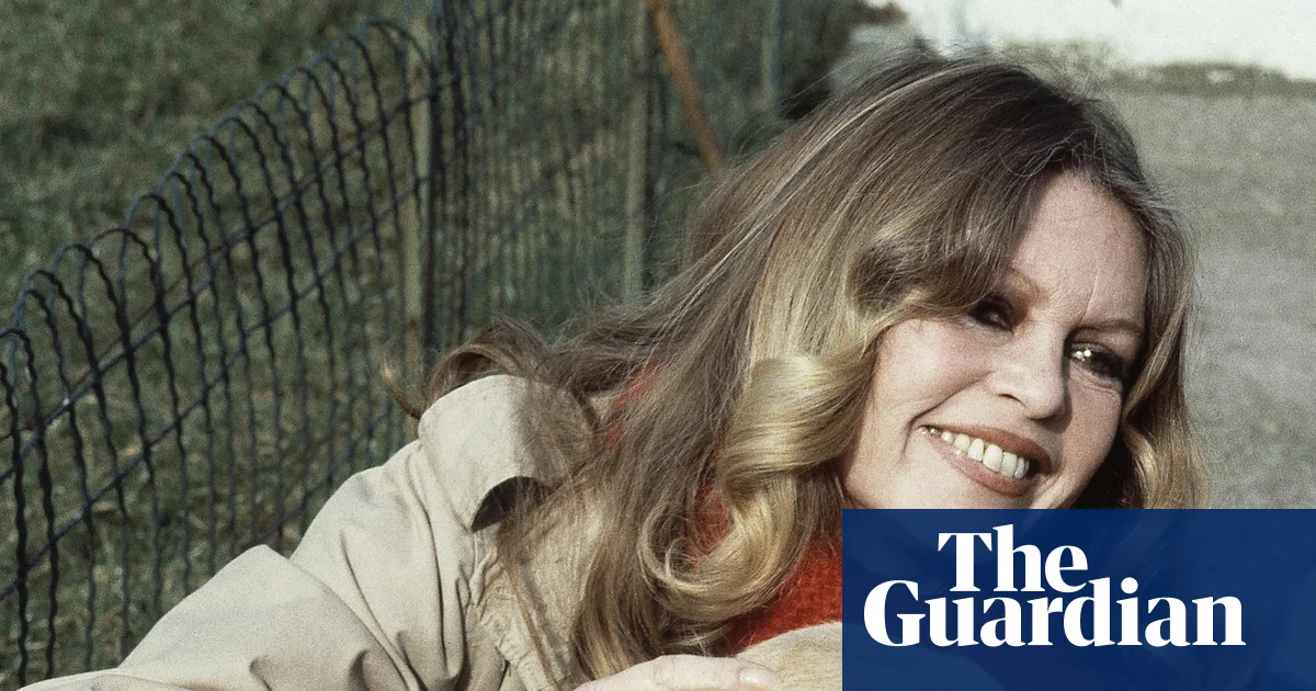 Brigitte Bardot's personal items sell for nearly €1m at Paris auction