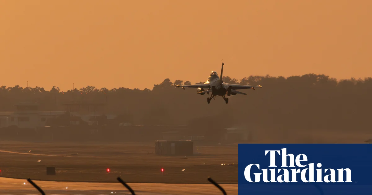 Intruder on the run after allegedly breaking into Darwin RAAF base and assaulting ADF member