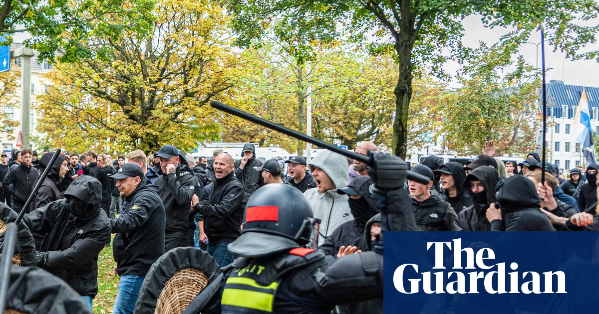 Гаагадағы тәртіпсіздік: полиция экстремистік шеруді таратты