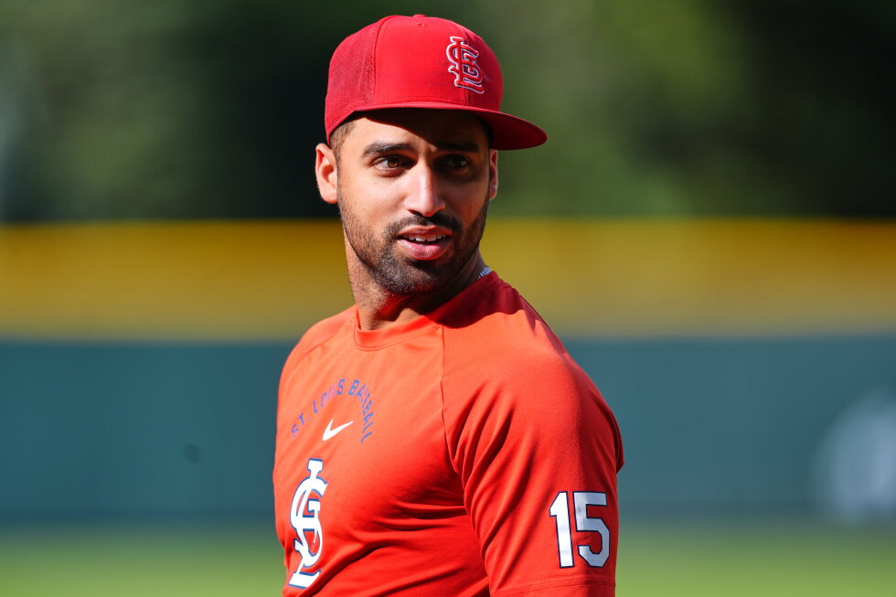 Cardinals, Rockies players tilt caps in response to umpire Eddings' comments