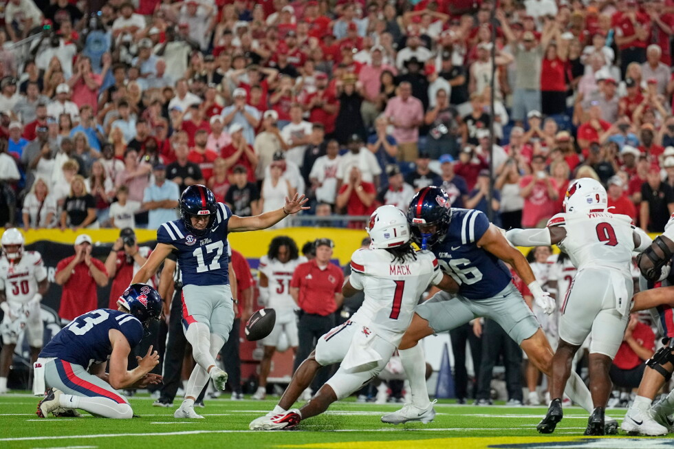 Гол Карнейру с 48 ярдов принес победу Ole Miss