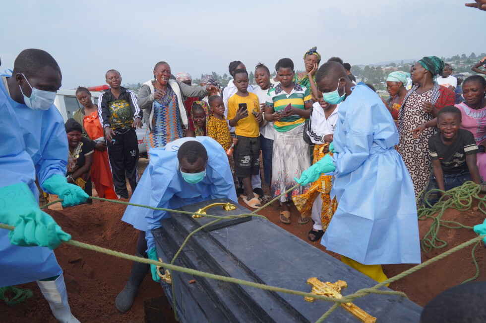 Congo Ebola Deaths Top 3,000 as Outbreak Spreads Rapidly