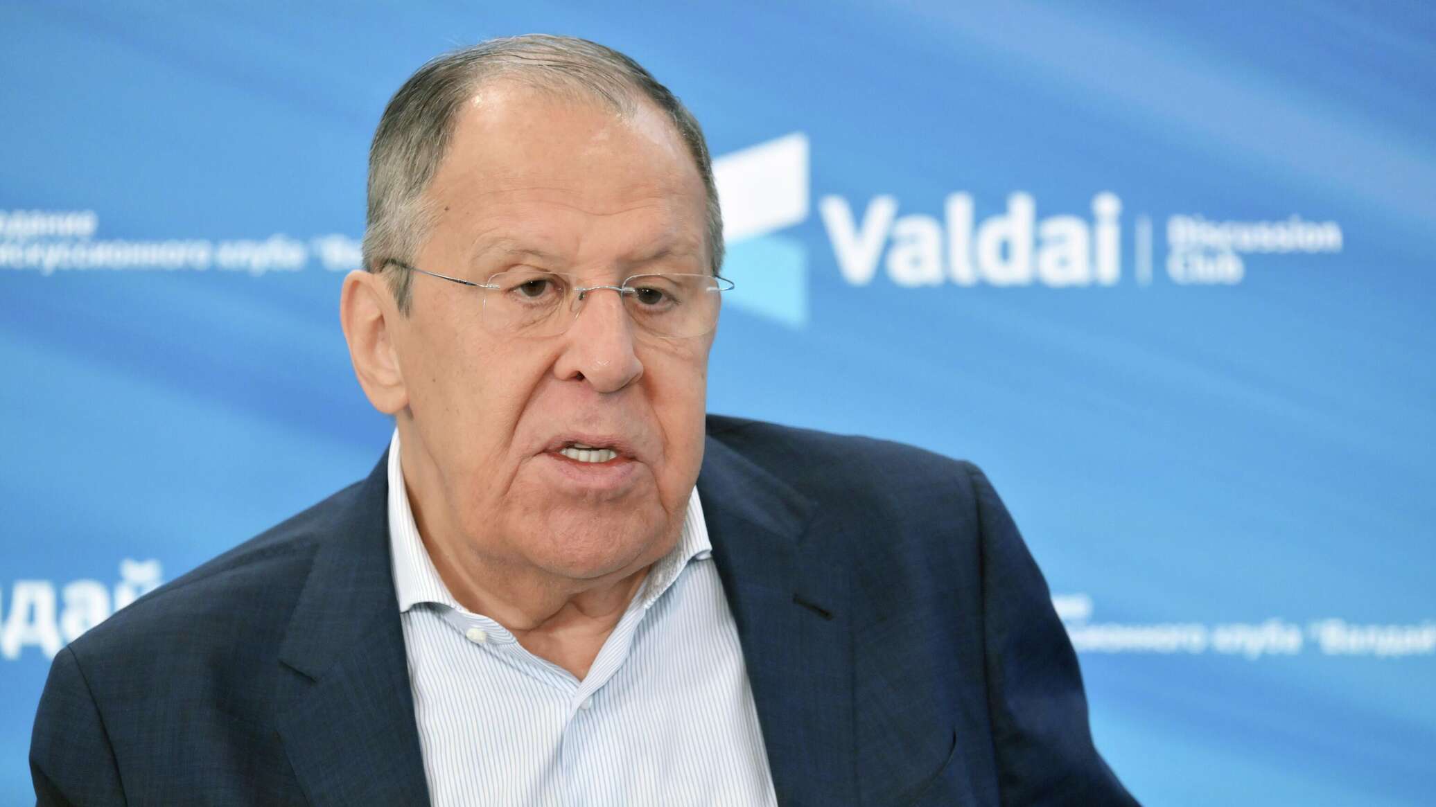 Лавров проводит пресс-конференцию на Валдайском клубе