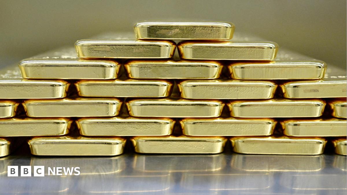 Netherlands moves gold reserves to London
