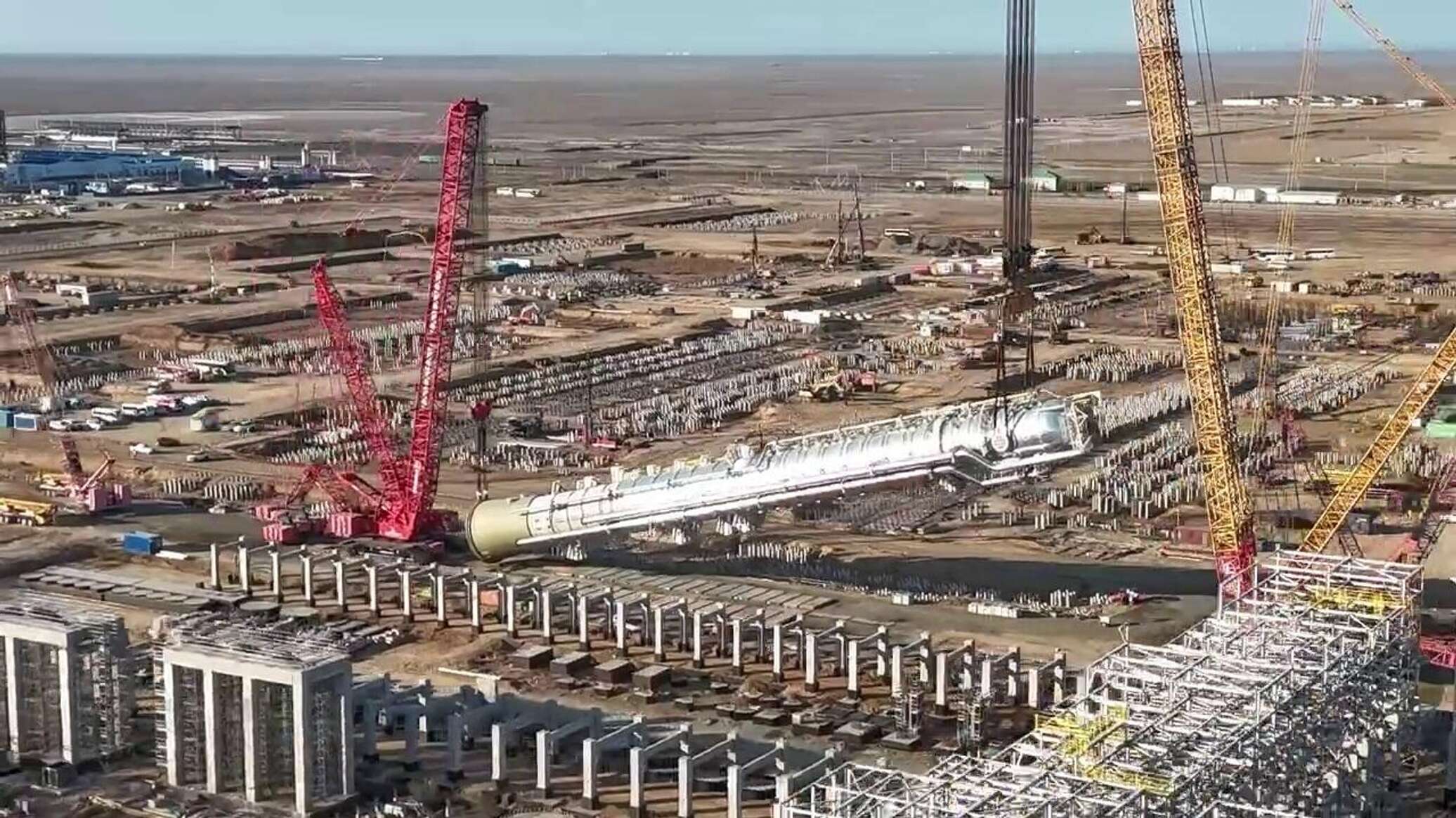 Largest column installed at future polyethylene plant in Kazakhstan