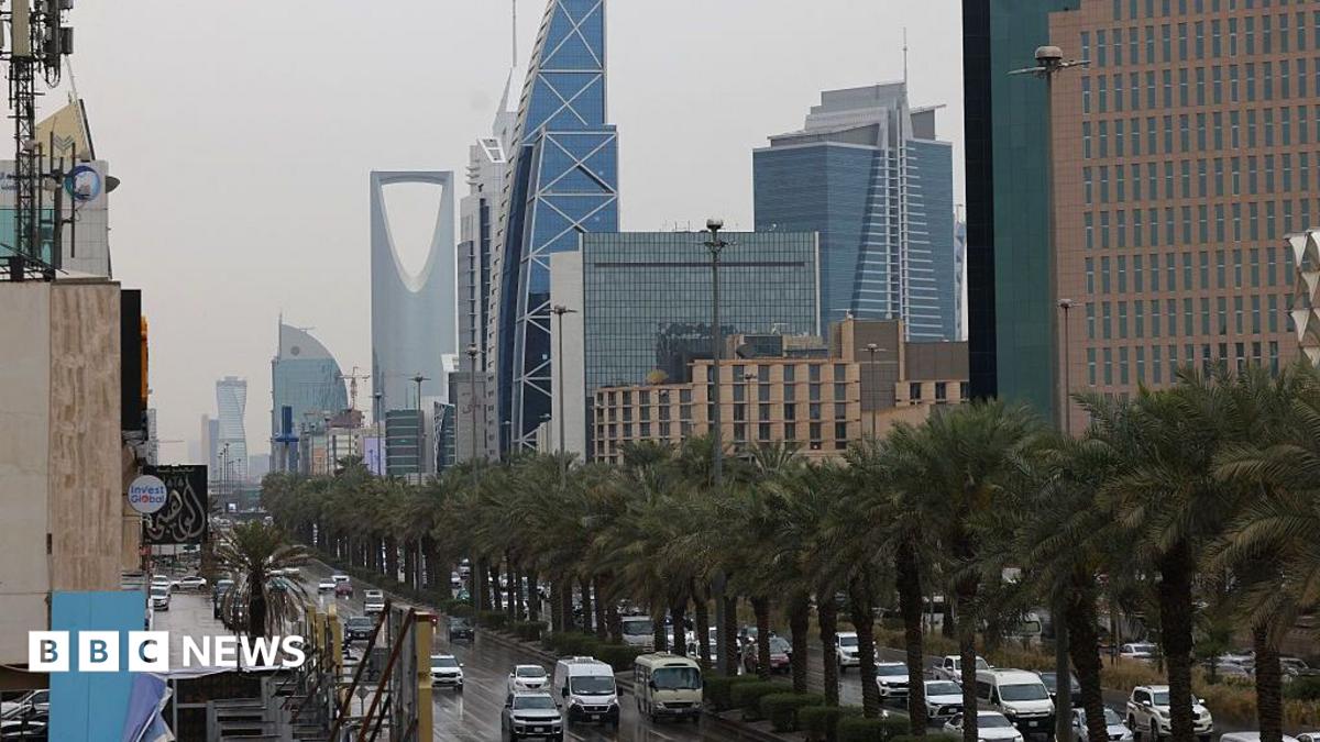 Saudi Arabia issues first air raid alerts for Riyadh