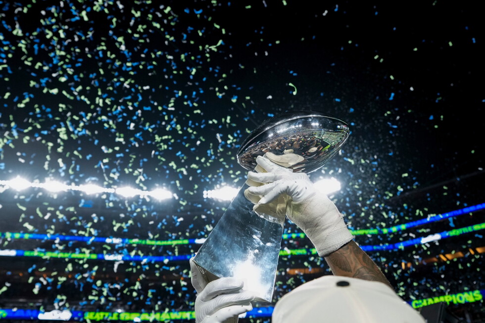 Seahawks начинают защиту титула редким реваншем Супербоула против Patriots