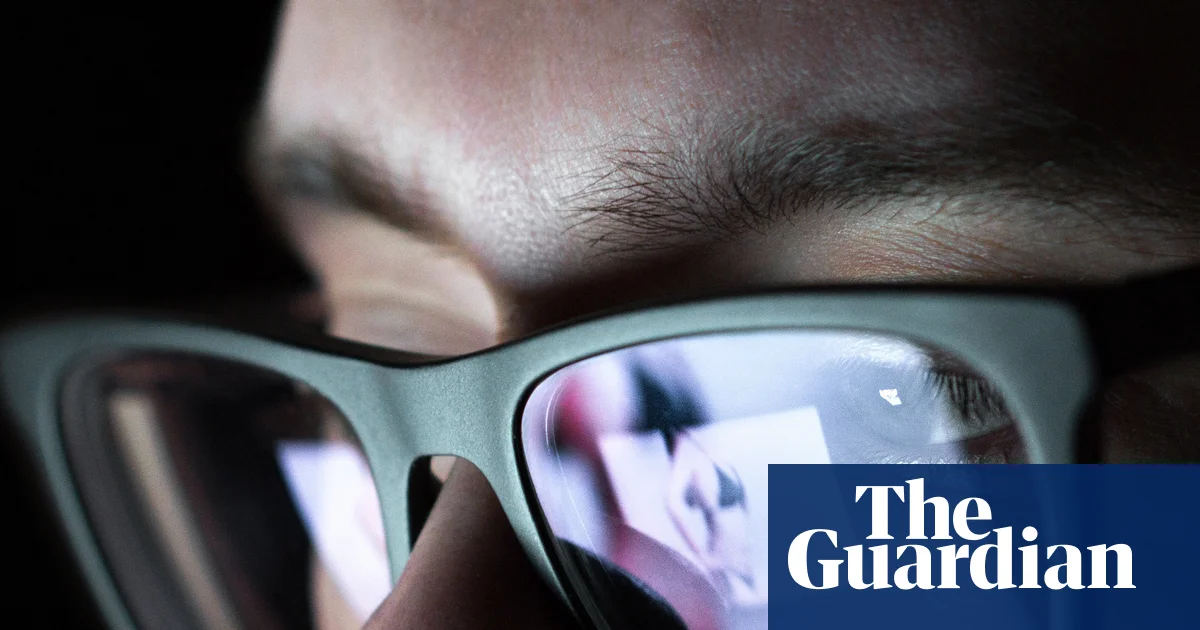 One of Sydney’s largest councils joins ban on ‘pervert’ glasses at local swimming pools