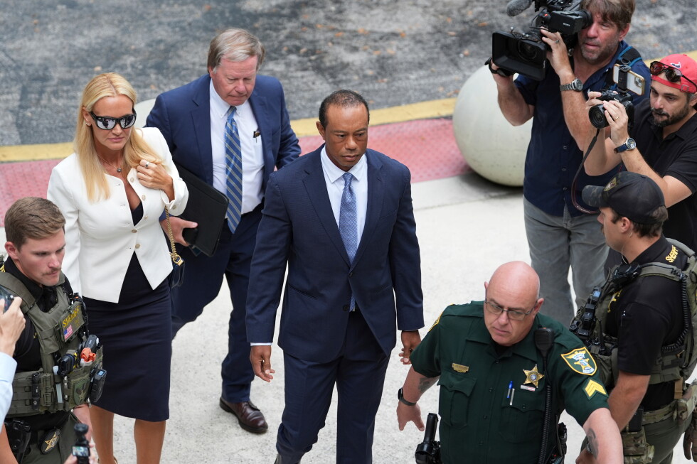 Tiger Woods reaches plea deal on reckless driving charge