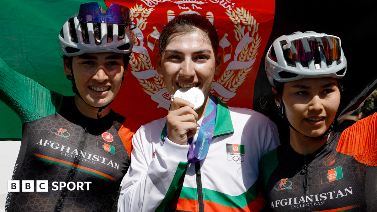 Cyclist who dressed as man to avoid Taliban wins Asian Games silver