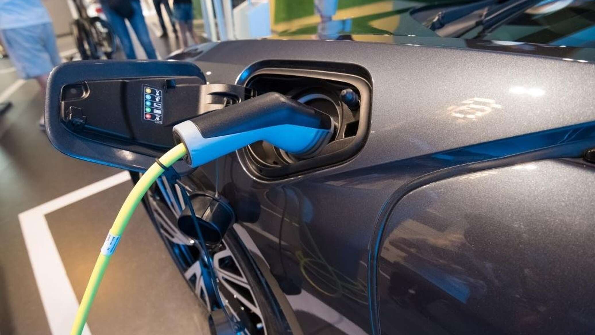 Tokayev discusses electric vehicle production in Kazakhstan with Hyundai president