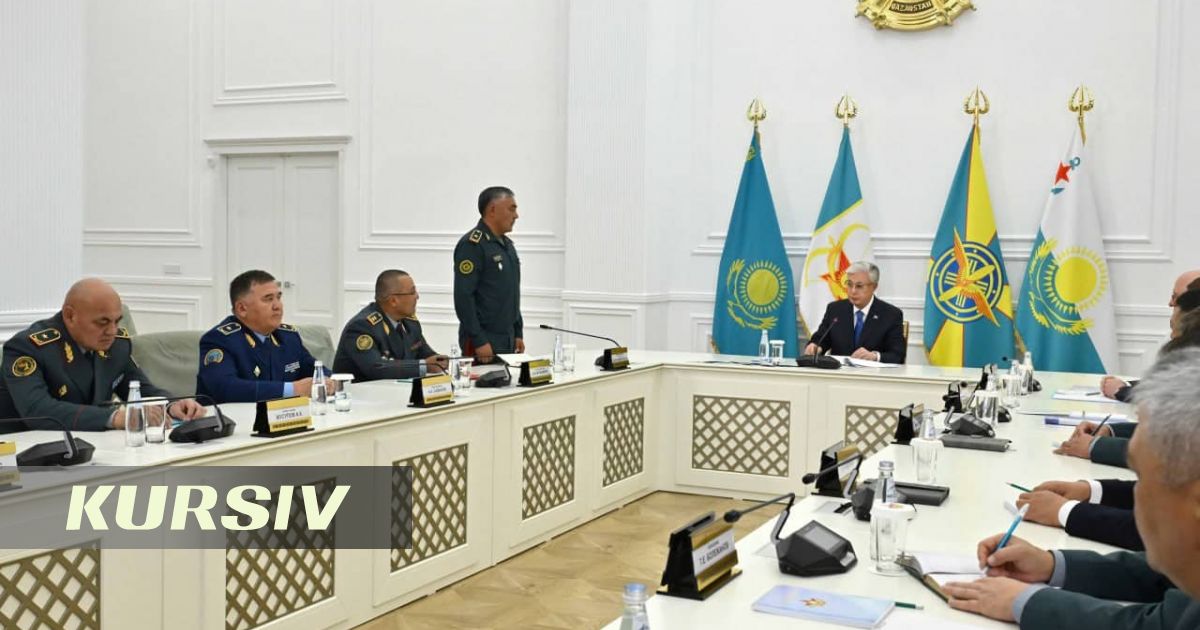 Тоқаев Каспийдегі қаза тапқан әскерилерден кейін әскери реформа жоспарын талап етті