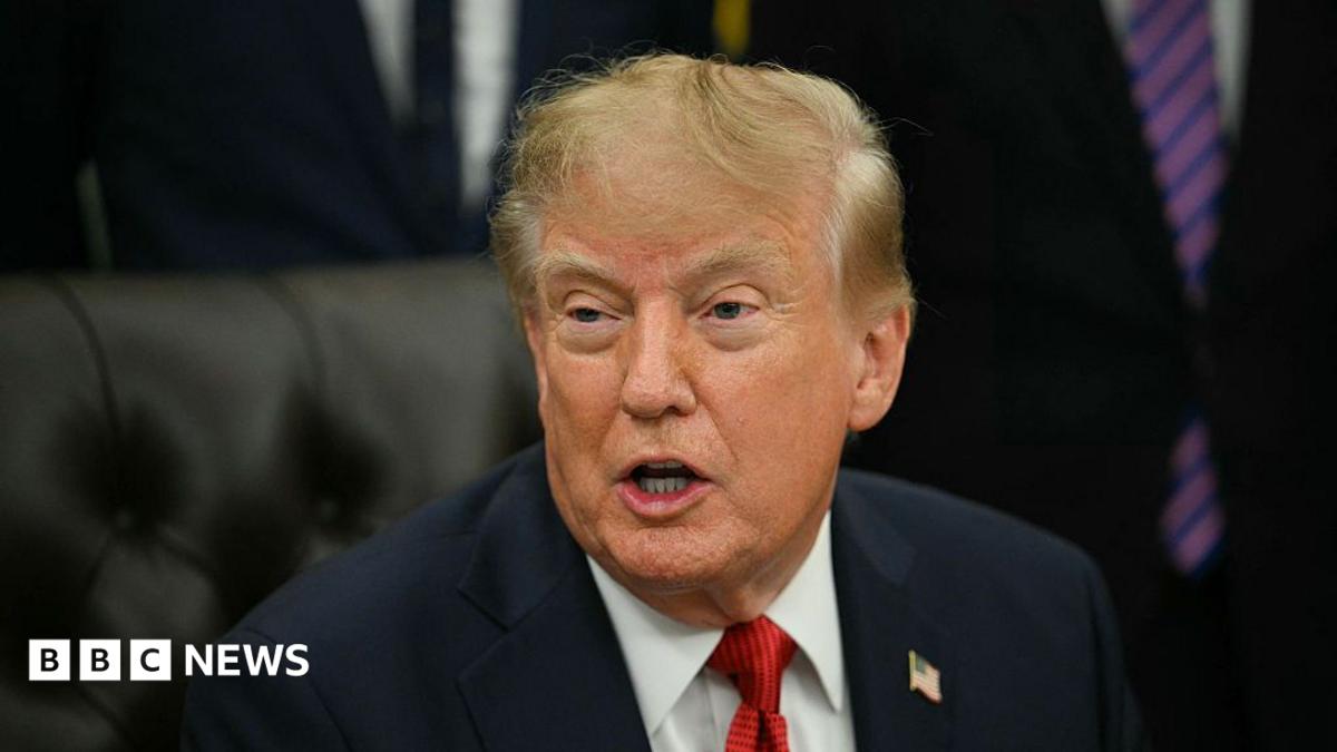 Трамп CNN, MS NOW және Politico-ны Ақ үйден «жалған жаңалық» деп бандады