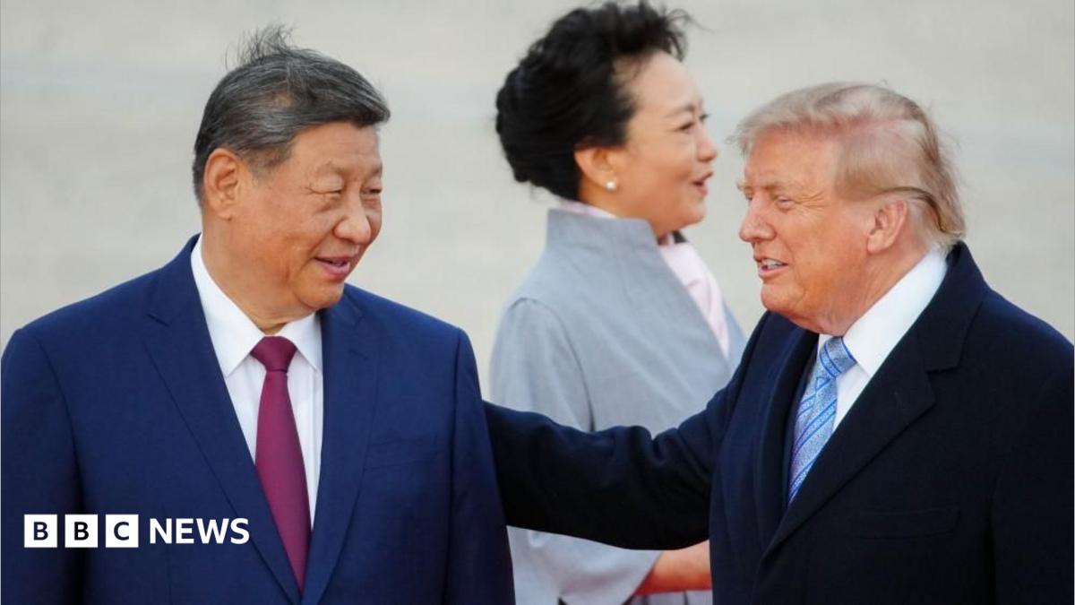Trump offers warm welcome as China's Xi arrives for US visit