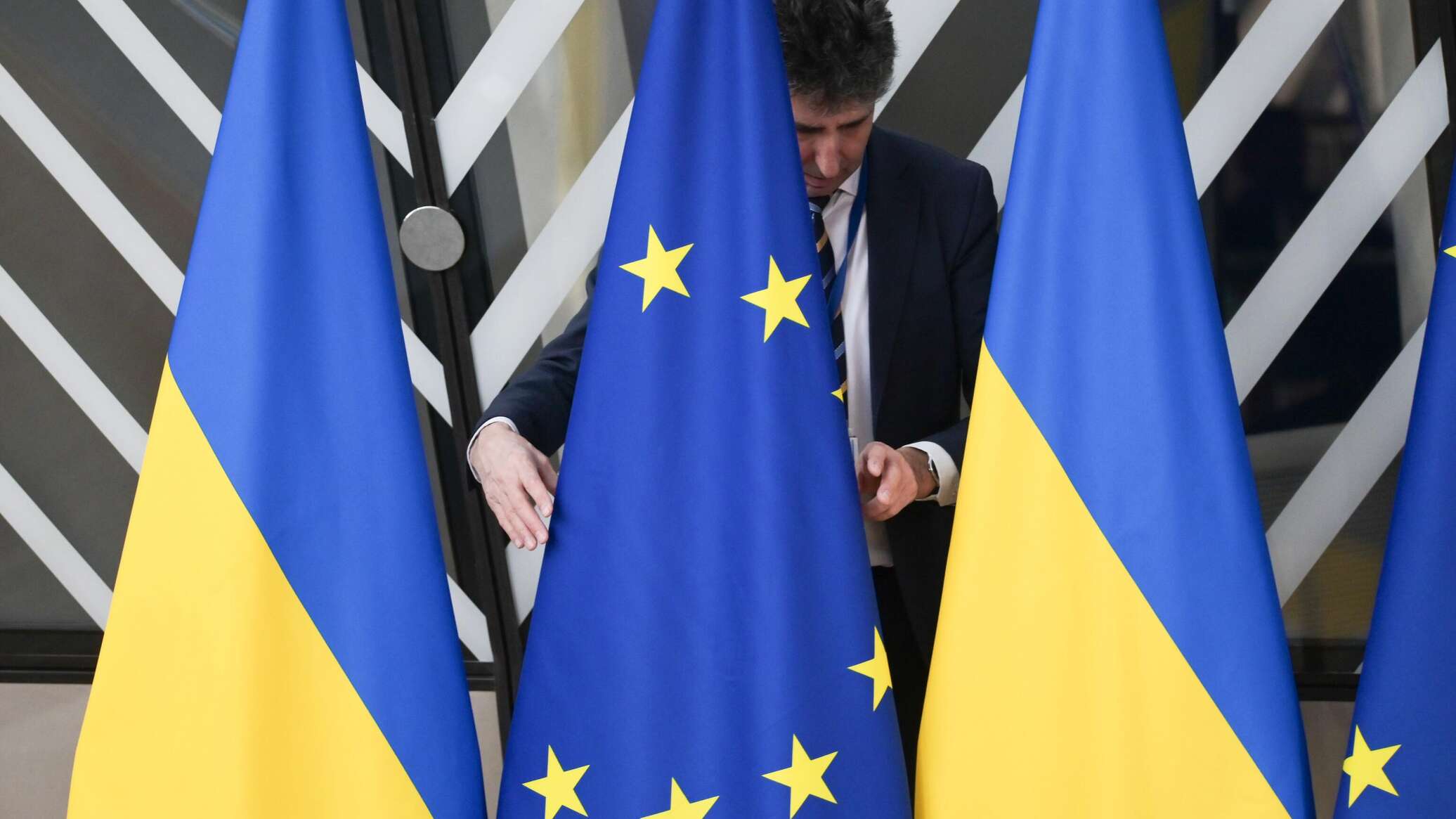 Украина проигрывает, несмотря на поддержку ЕС — евродепутат