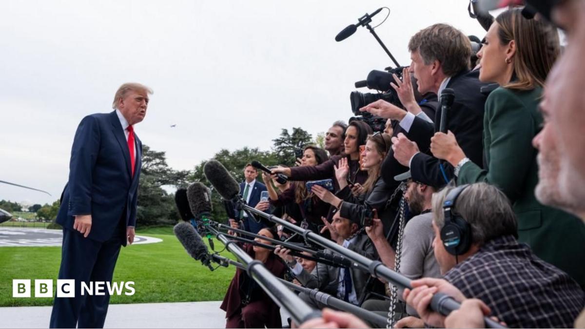 Минюст США расследует телеканалы из-за освещения пула Трампа