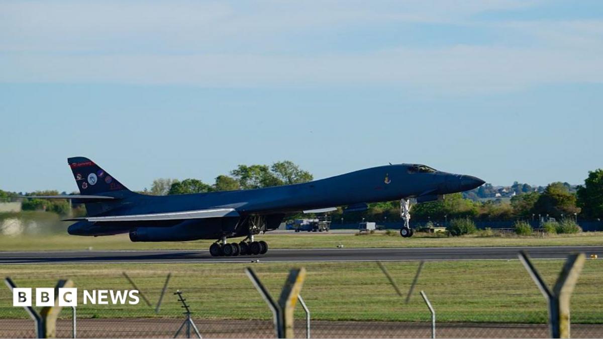АҚШ әскери-әуе күштері RAF Fairford базасынан бомбалаушы ұшақтарын шығарды