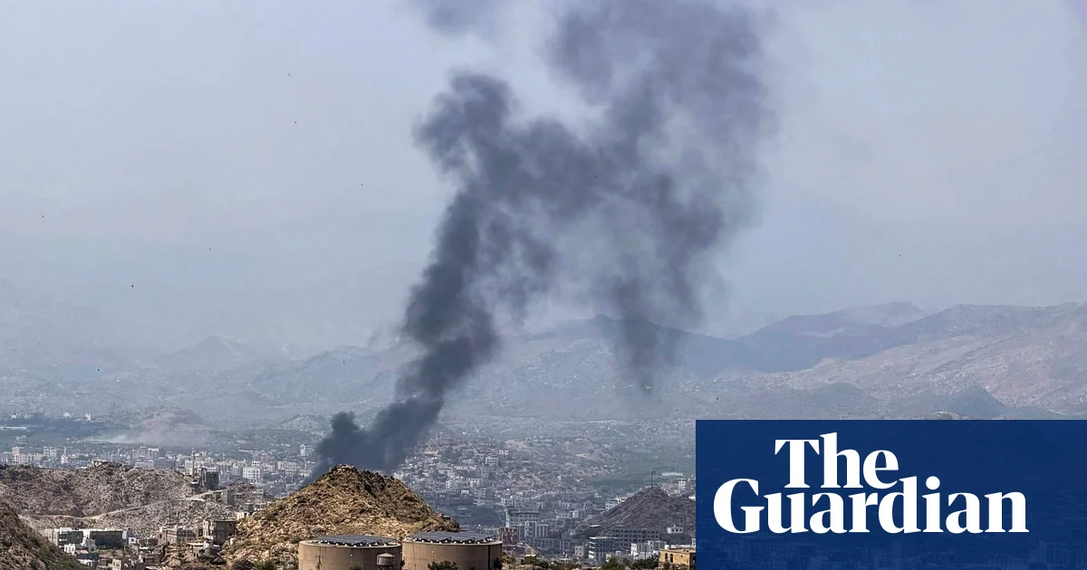 US diplomats told to leave Saudi Arabia amid Houthi attacks