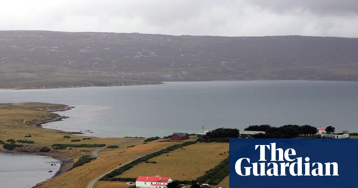 Argentina to stop Falklands exploiting offshore oilfields, foreign minister says
