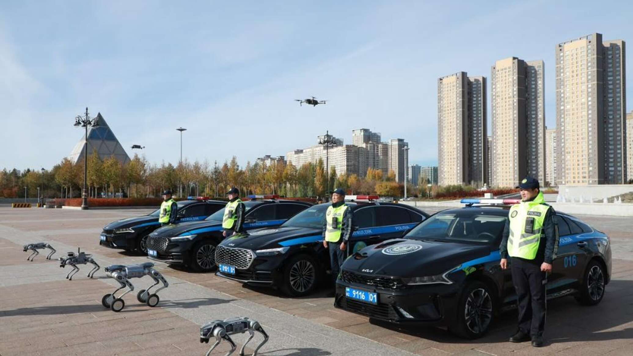 Астанада робот-иттер қоғамдық қауіпсіздікті бақылай бастады