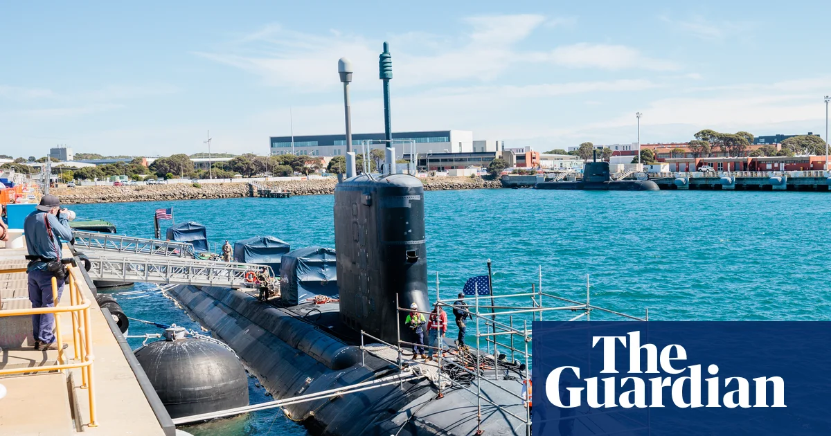 Australia must recruit hundreds more to crew Aukus submarines, retired admiral warns
