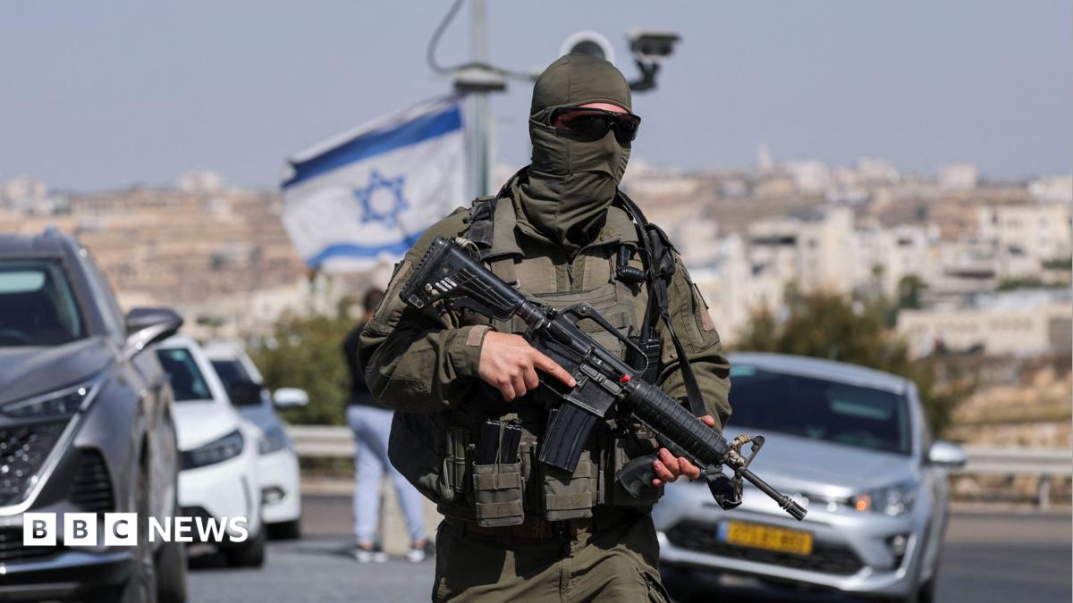 West Bank shooting: Five Israelis wounded, two Palestinian attackers killed