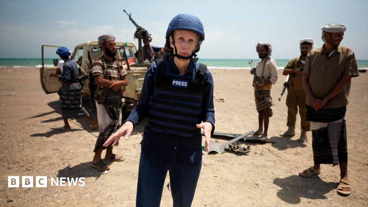 BBC correspondent reports from Yemen's desert battlefield