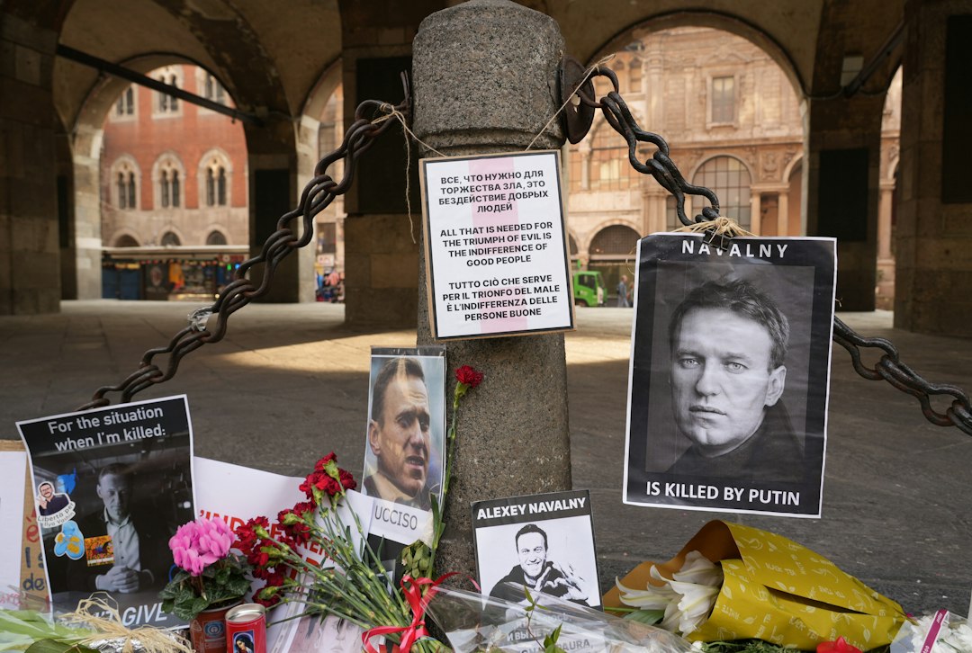 Бо Ламарр-Кондон атудан бір күн бұрын полиция тергеушісінен Лили Джеймстің өлімі туралы сұраған