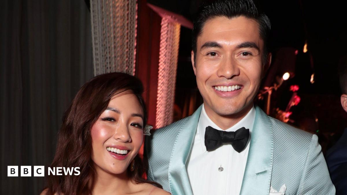 «Crazy Rich Asians» телесериал болып қайтады: түпнұсқа фильм жұлдыздары оралады