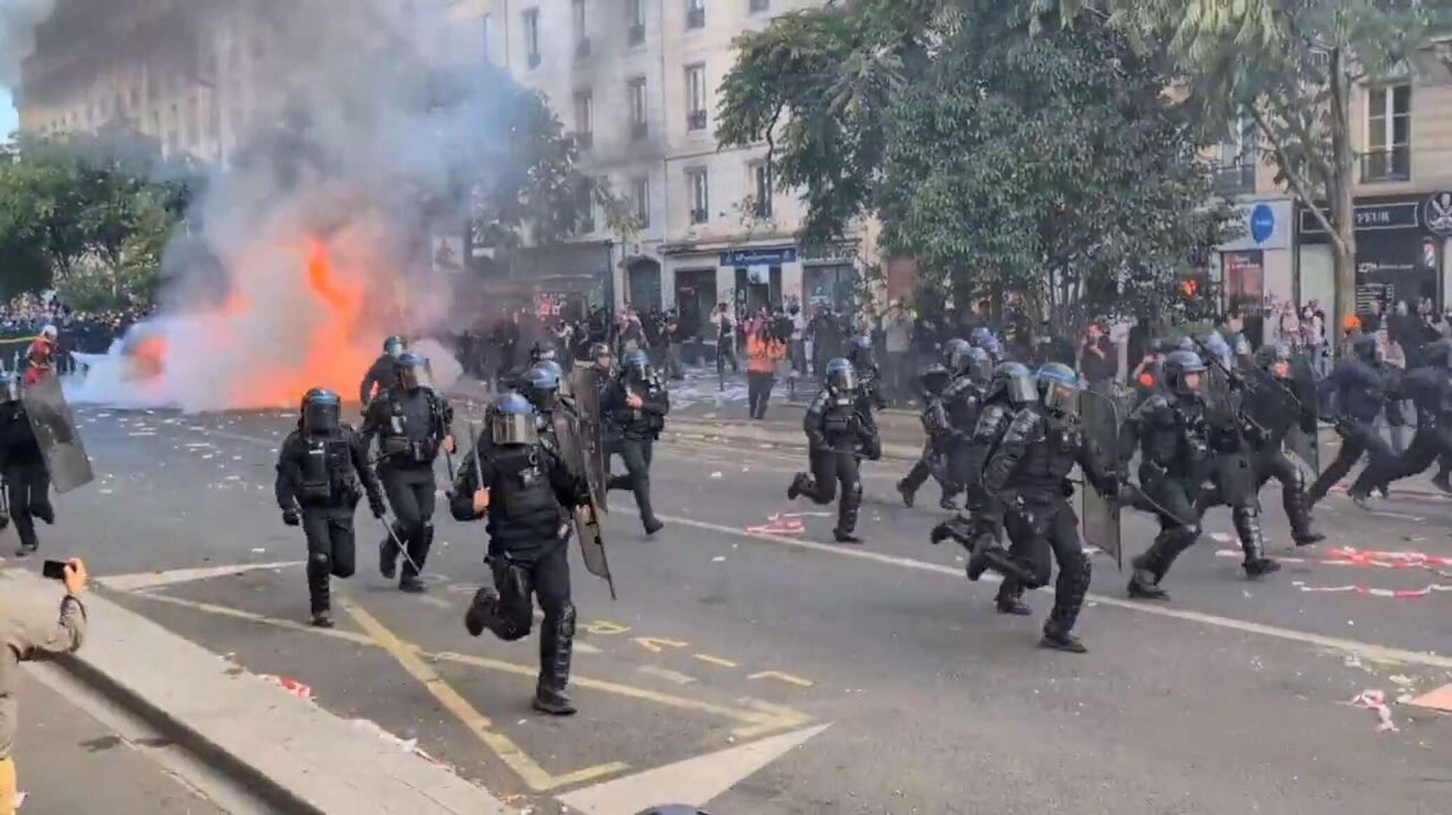 France protests: over 1,200 detained, 150 police injured
