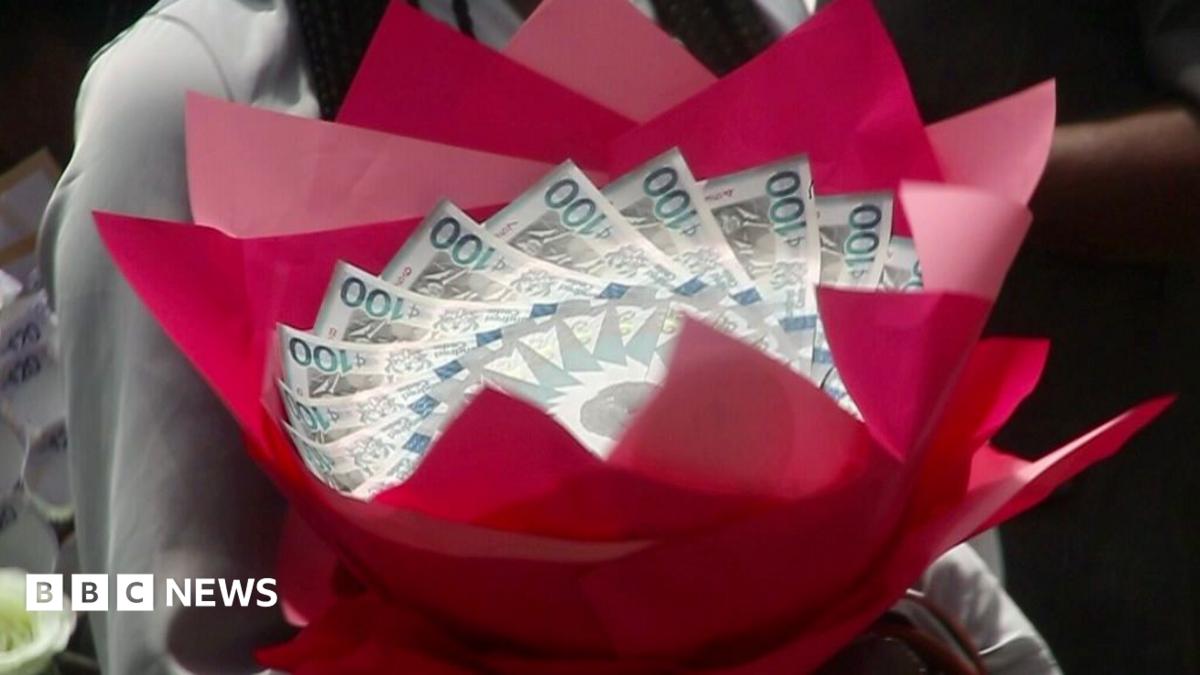Seven arrested in Ghana for making 'money bouquets' from banknotes